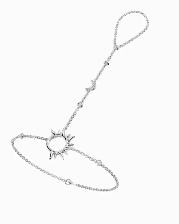 MUAR Hand Chain Bracelet in White Gold with diamonds